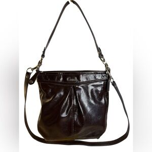 Coach Ashley leather Brown Crossbody bag Silver Zip Coach charm tan lined pocket